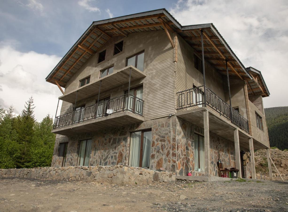 "Panorama" Kakhri Hotel Местия Екстериор снимка