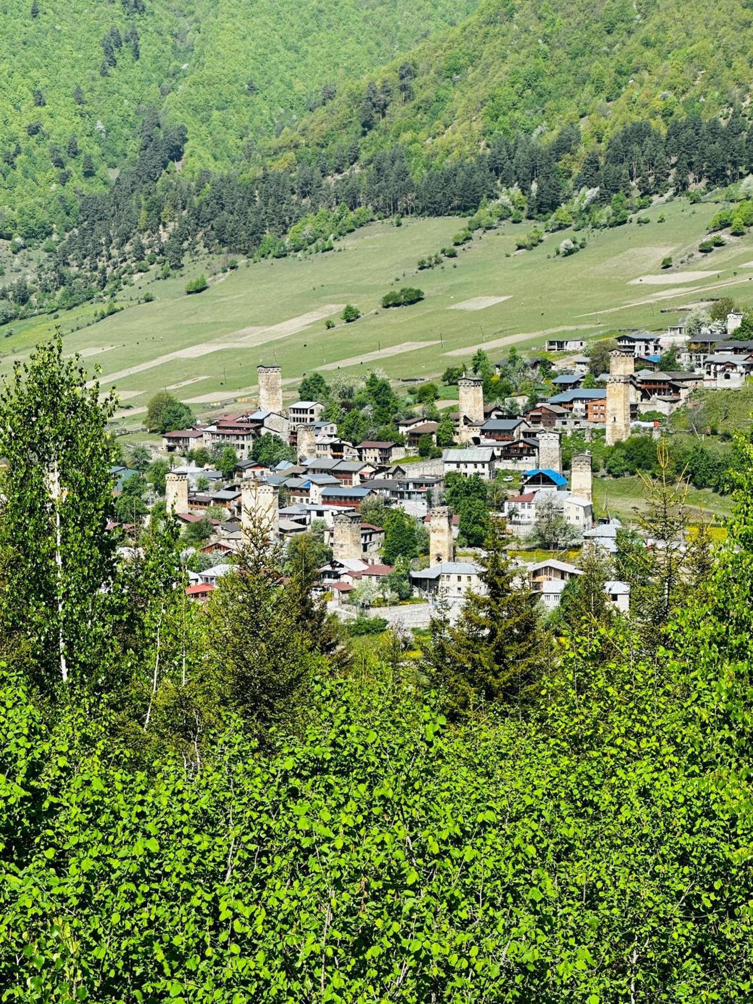 "Panorama" Kakhri Hotel Местия Екстериор снимка