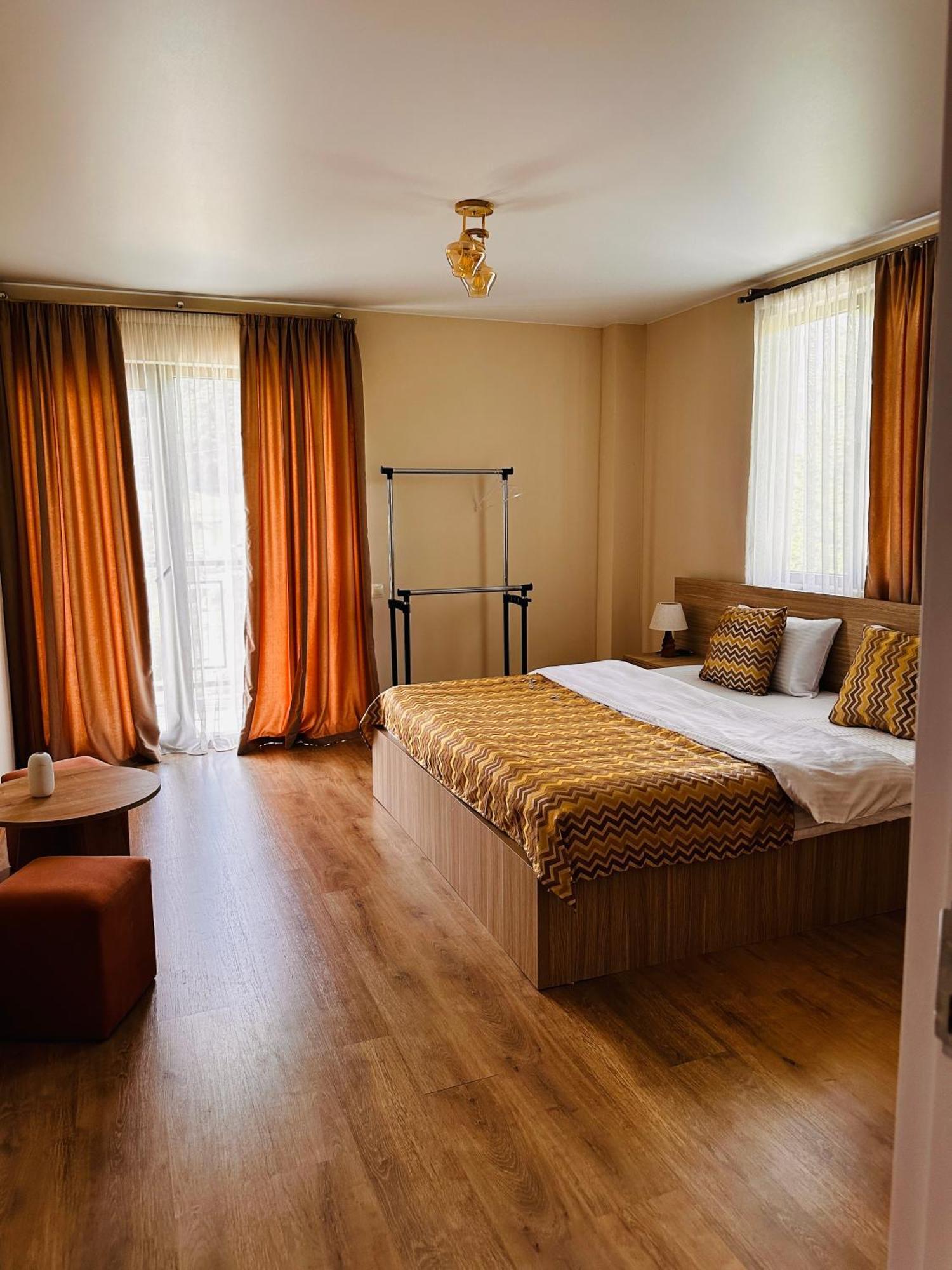 "Panorama" Kakhri Hotel Местия Екстериор снимка