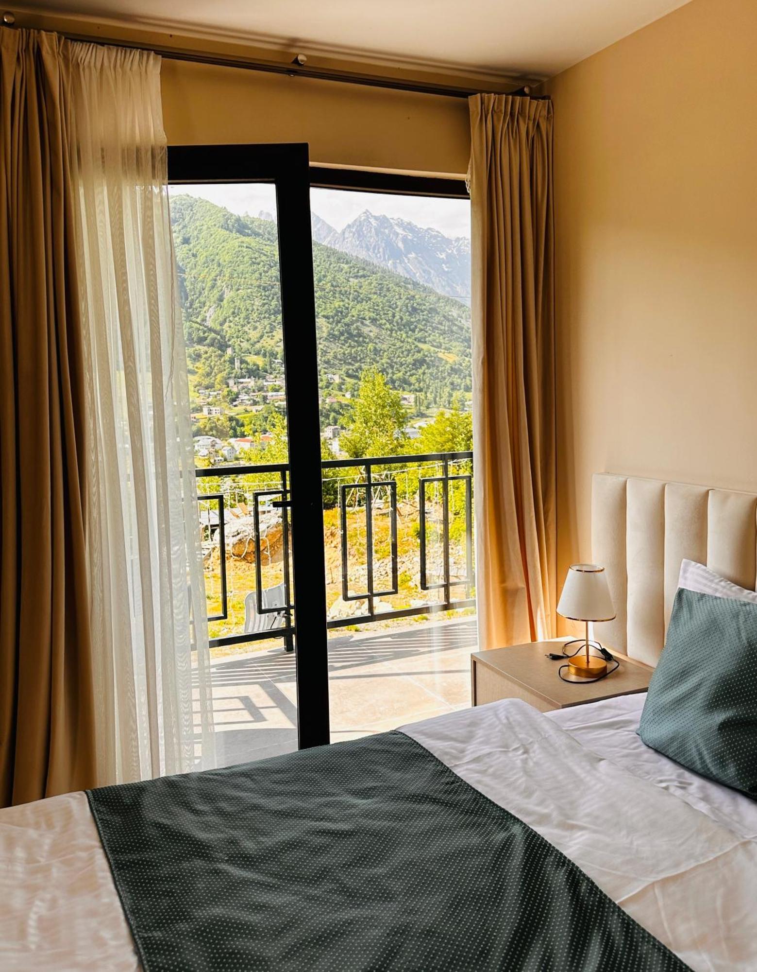 "Panorama" Kakhri Hotel Местия Екстериор снимка