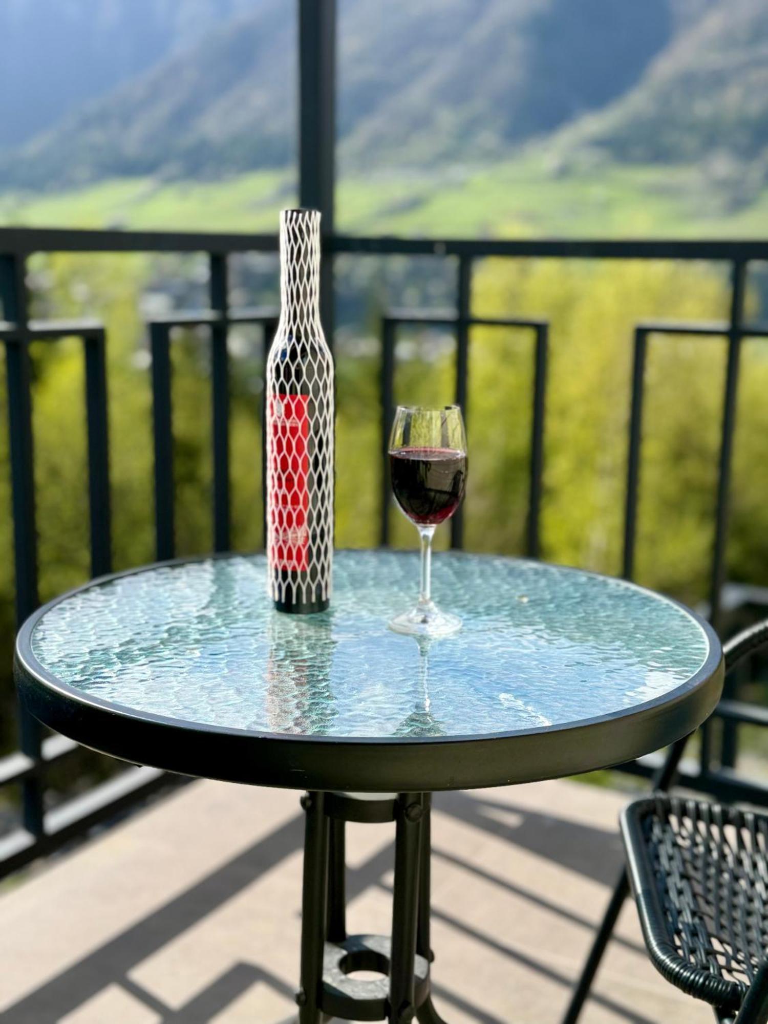 "Panorama" Kakhri Hotel Местия Екстериор снимка